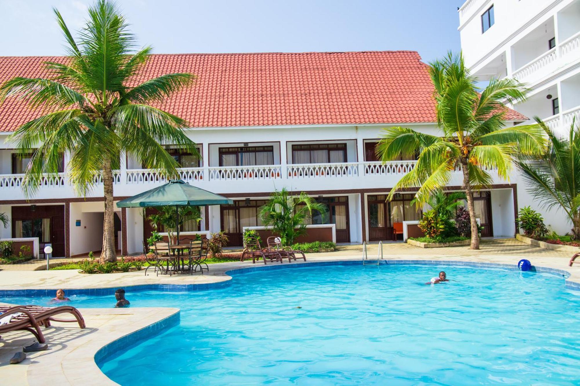 Diani Palm Resort And Apartments Diani Beach Exterior photo