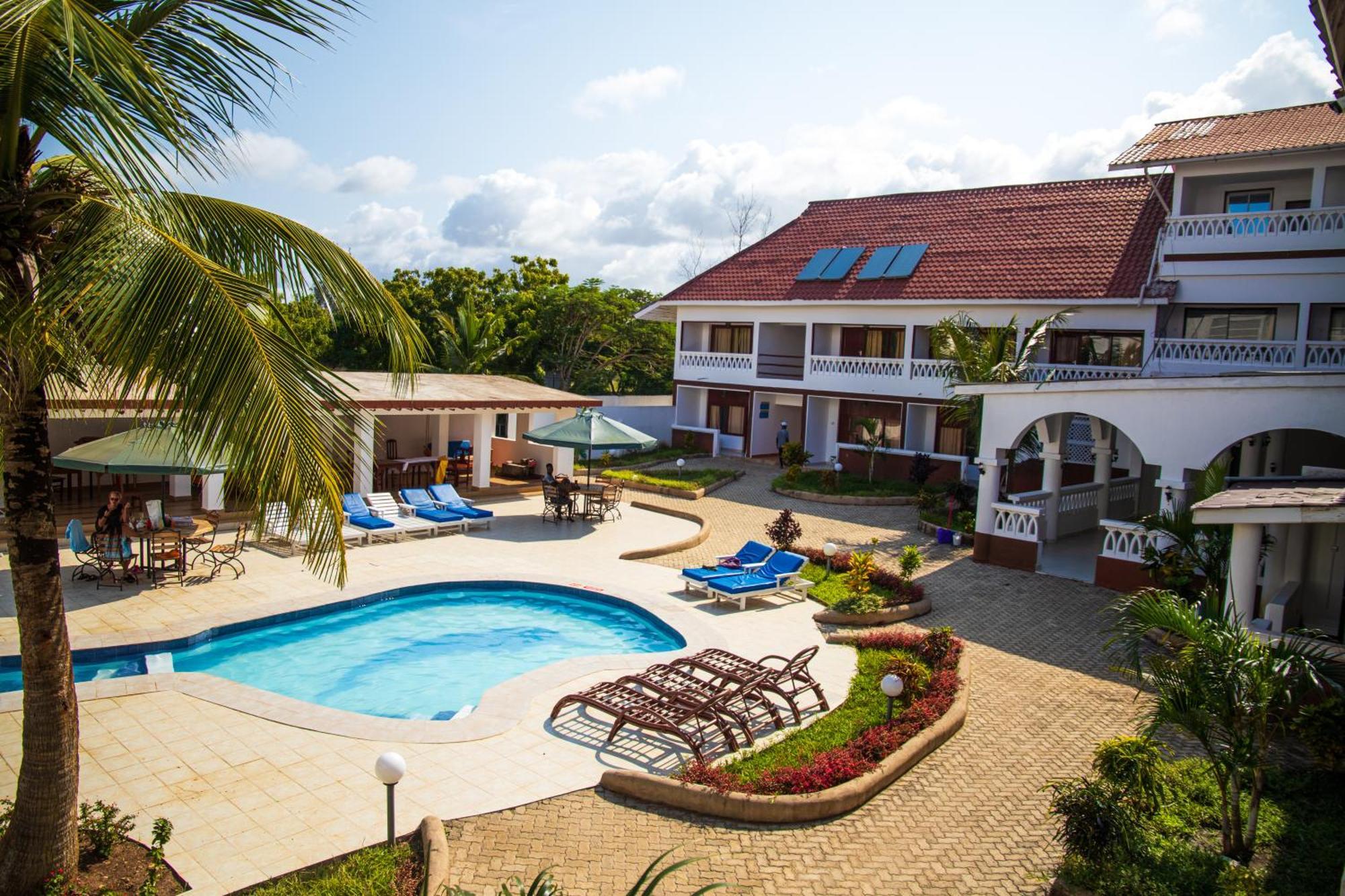 Diani Palm Resort And Apartments Diani Beach Exterior photo